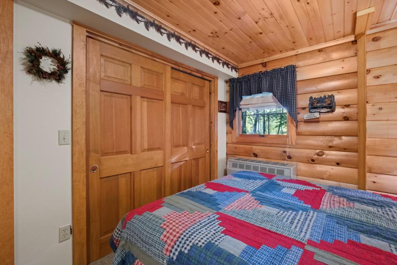 Villa Lakefront Log Cabin On 2 Acres Washington Exterior foto